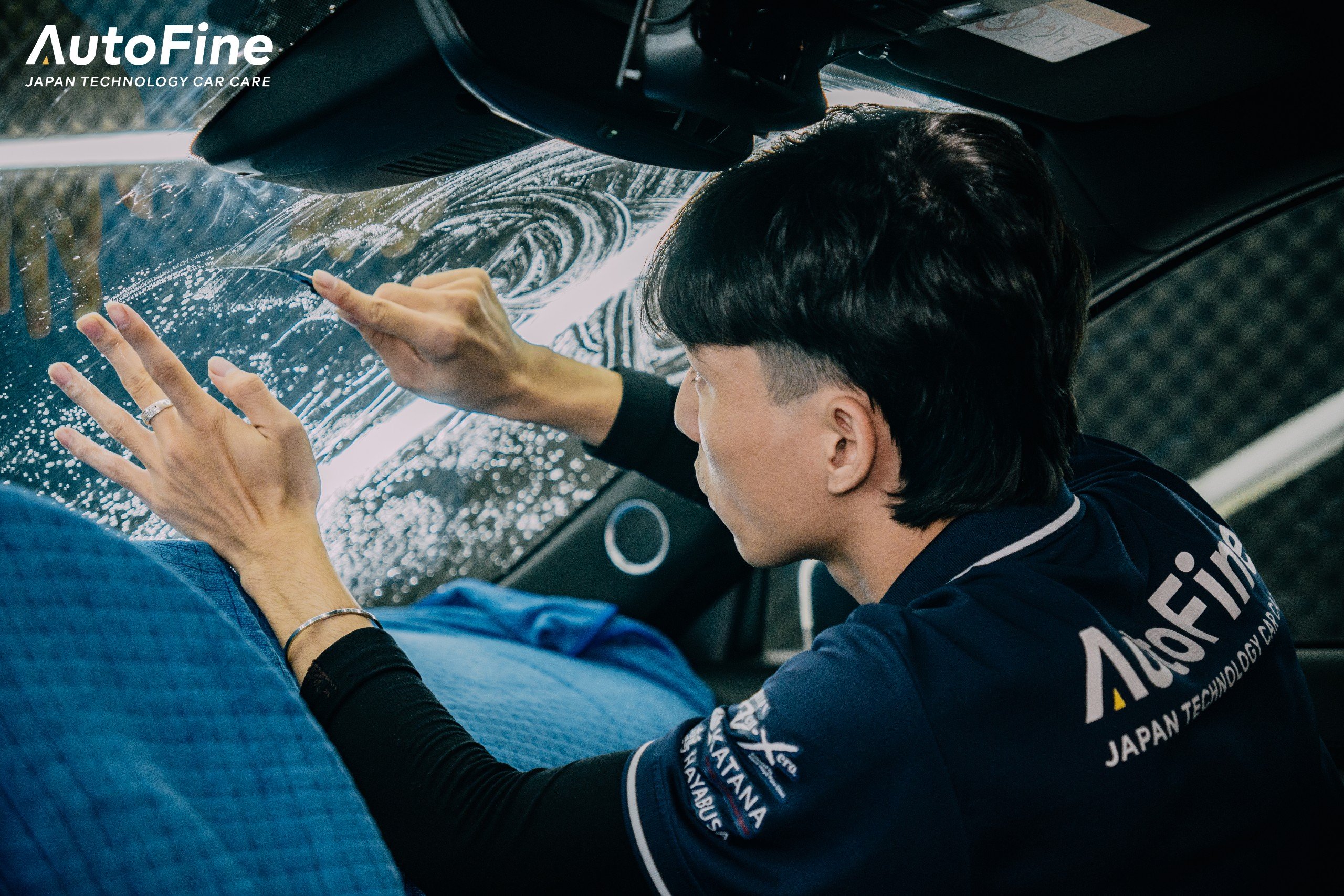 Dán phim cách nhiệt cho ô tô -AutoFine-